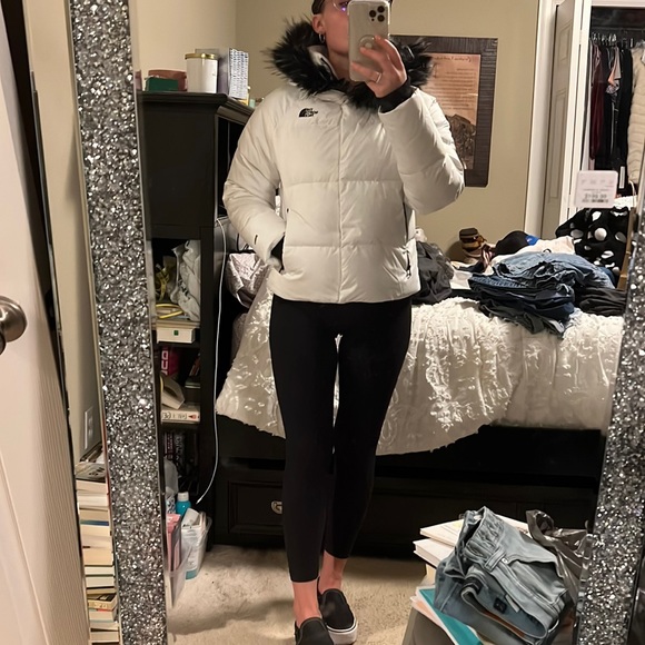 The North Face Jackets & Blazers - The north face Women’s New Dealio Down Short Jacket